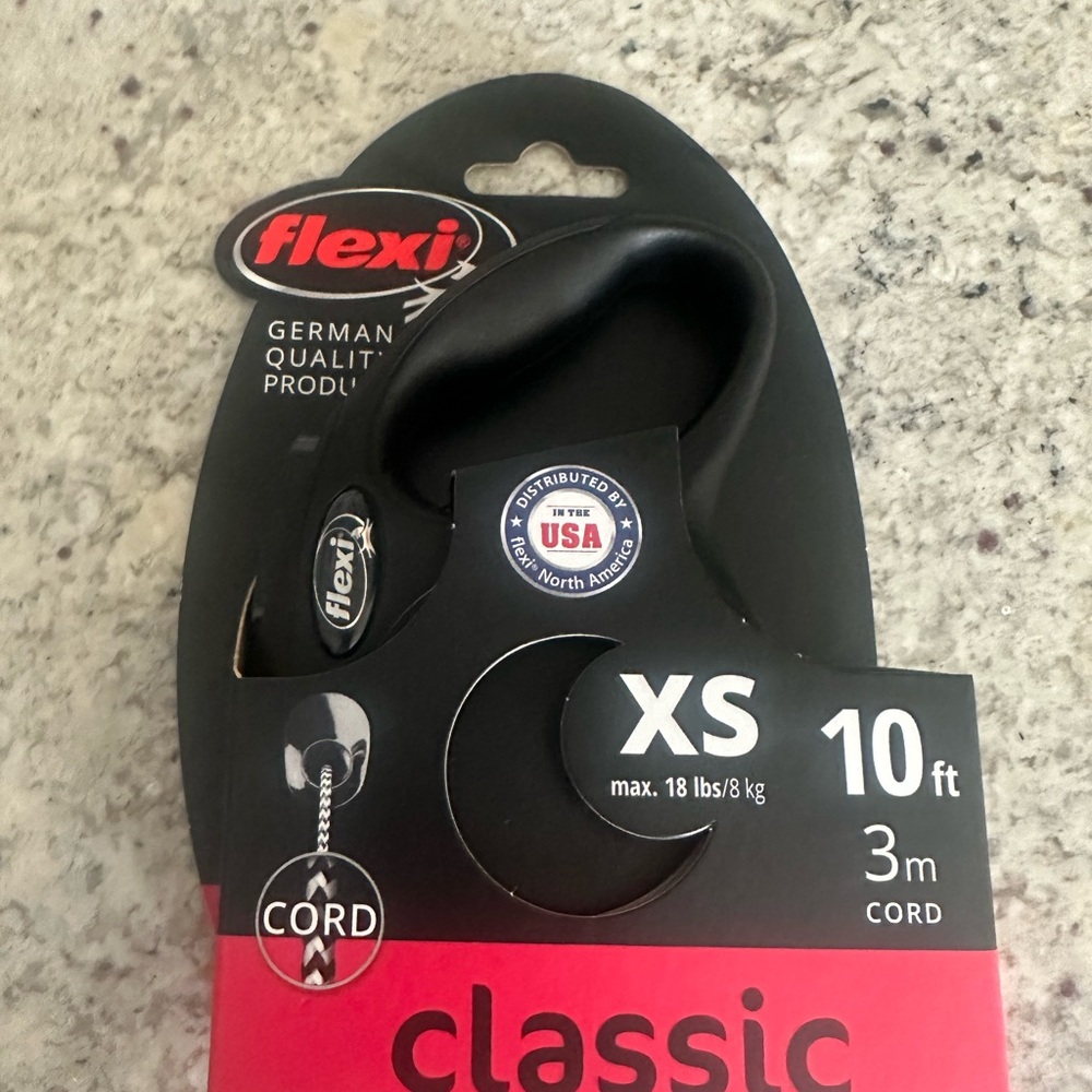 Flexi XS Black Retractable Leash